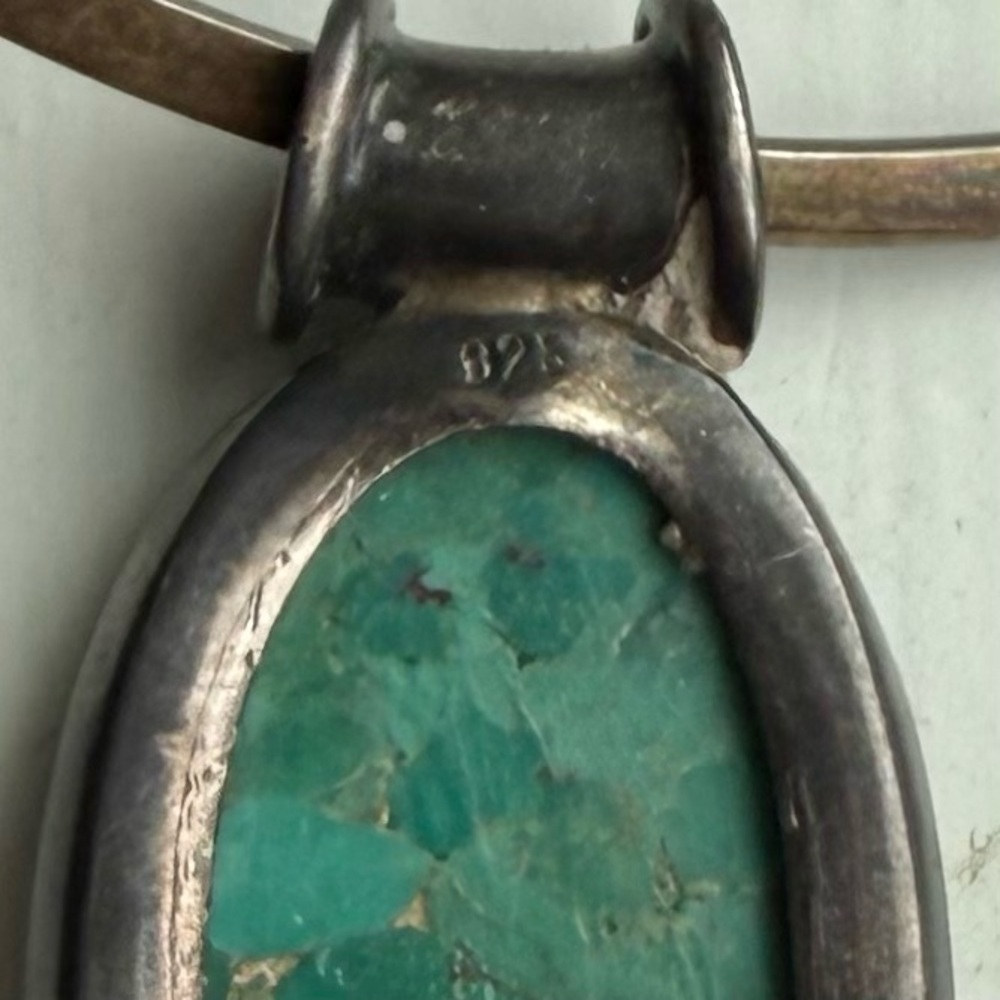 Lovely green blue stone pendant set in silver - Picture 4 of 5